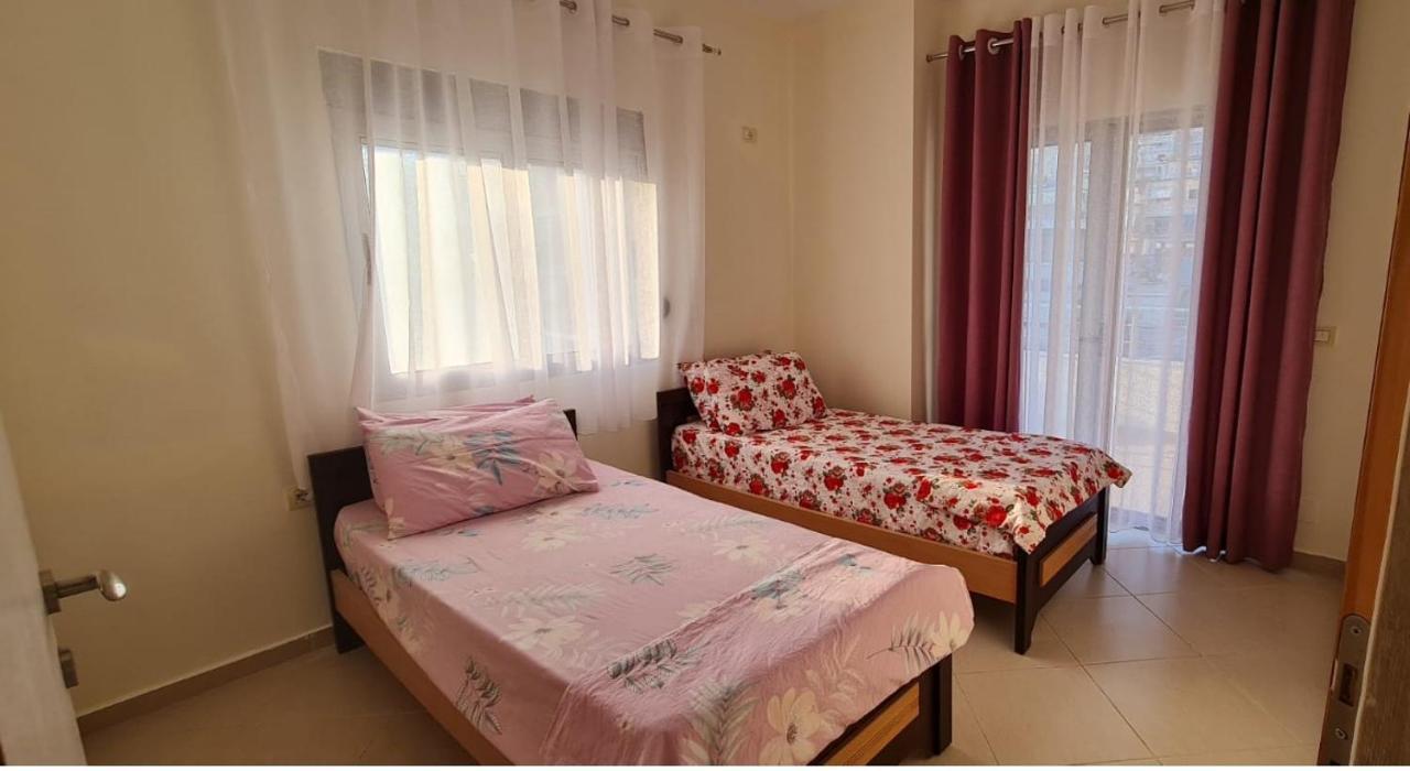 Saranda City Center & Beach Apartament 2 Bed Room Exterior foto